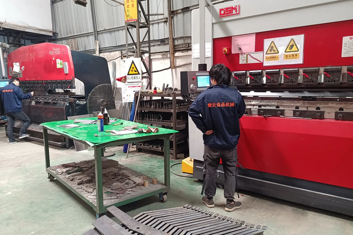 GanYun Food Machinery factory &middot; Press-Brake Forming