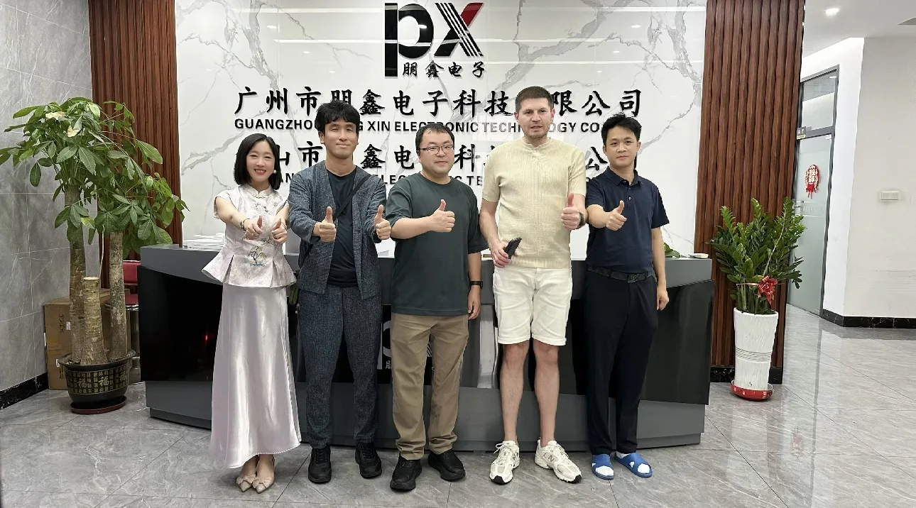 Buyers visiting the Pengxin Electronics factory in Foshan