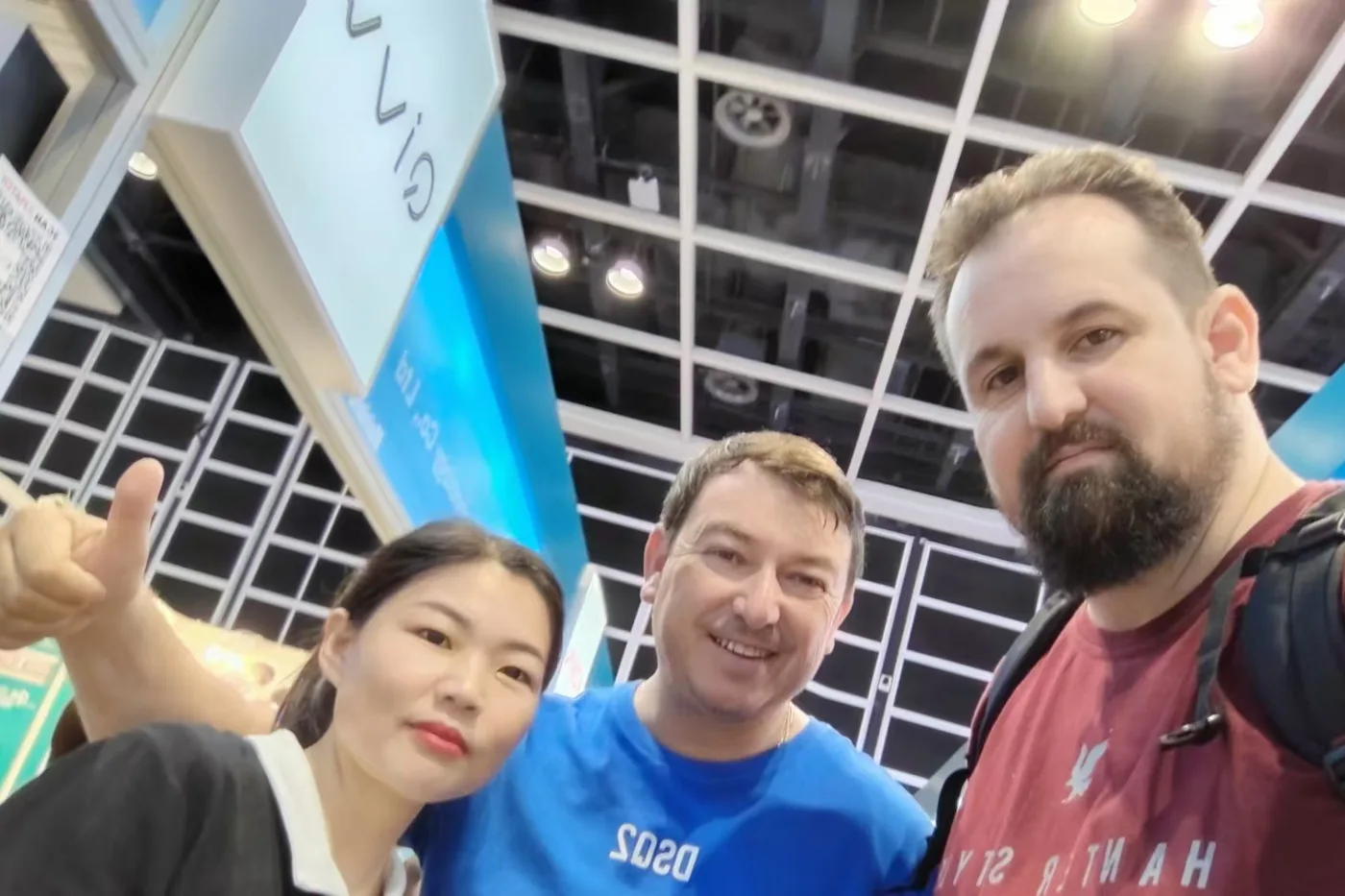 Overseas buyers with the Shenpuneng team — factory visits and trade shows