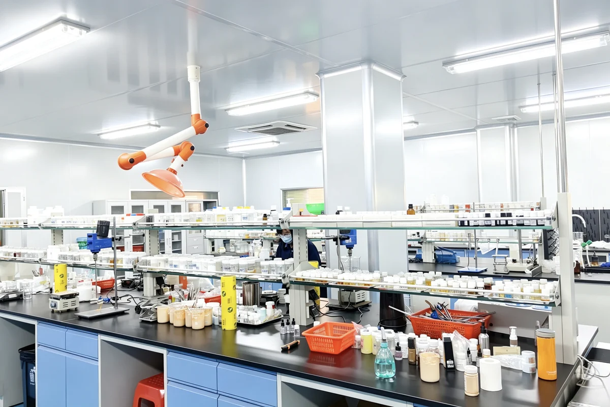 Site Yadun Cosmetics · laboratoire de formulation & CQ