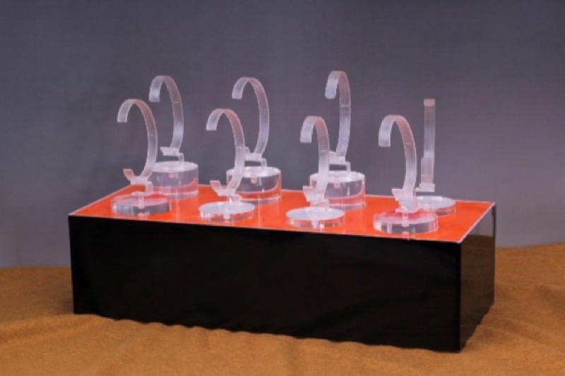 Arch trophy