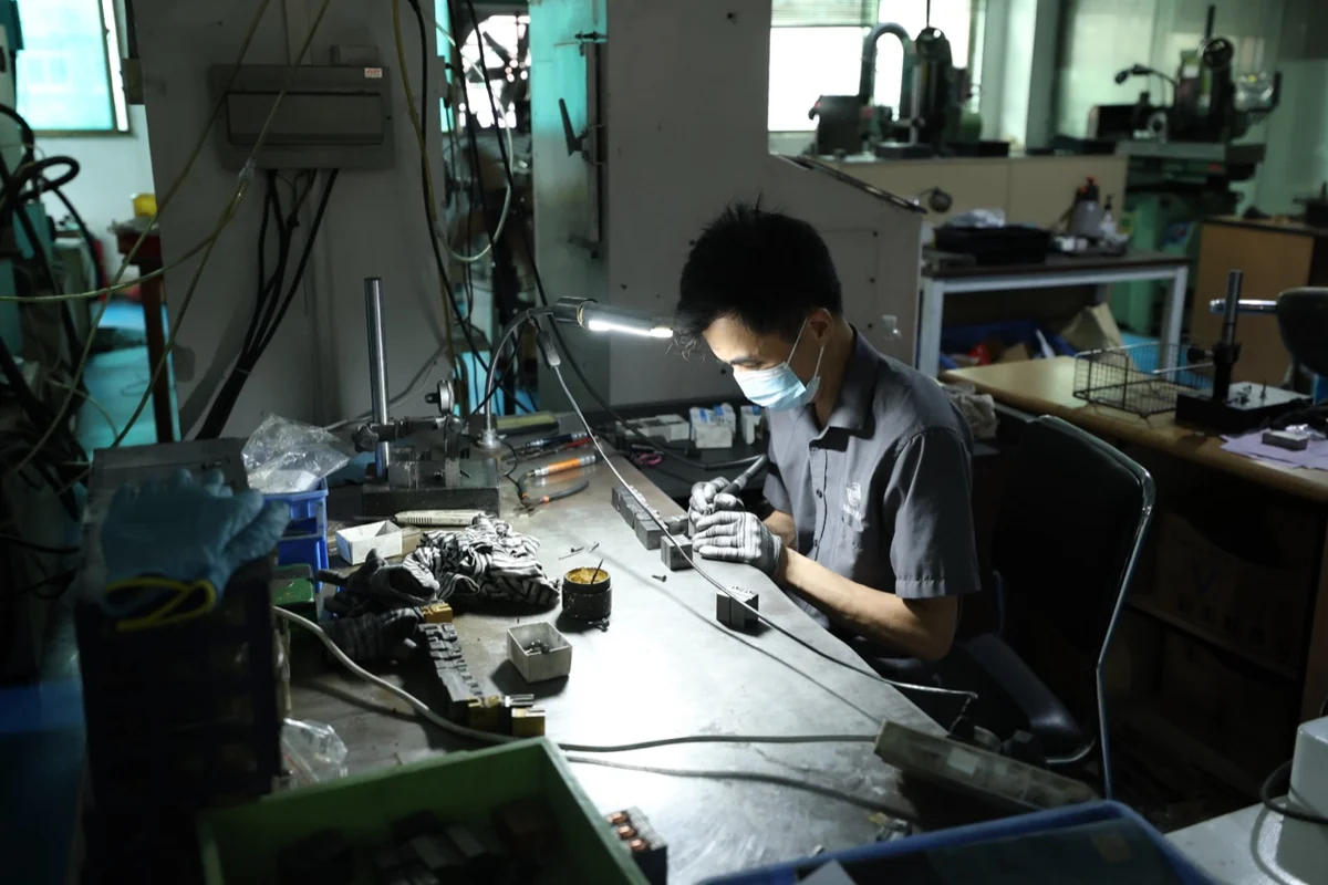 ZLD Precision Mold facility &middot; Bench Work & Inspection